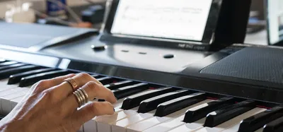 Синтезатор Yamaha PSR-EW300 – купить в рассрочку без переплат, с гарантией  и доставкой по Казахстану | Первый музыкальный - интернет магазин