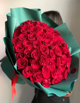 101 красная роза Freedom - купить букет красных роз с доставкой по Днепру в  ➜ Royal-Flowers
