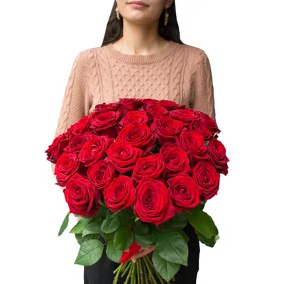 31 алая роза по цене 9370 ₽ - купить в RoseMarkt с доставкой по  Санкт-Петербургу