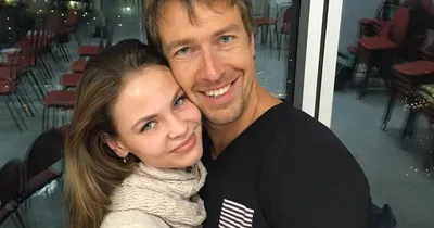 Настю Рыбку и Алекса Лесли депортировали из Таиланда в Россию с условным  сроком