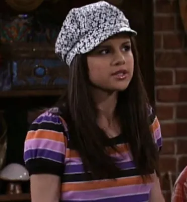 Wizards of Waverly Place: Was Alex Russo Bisexual? | POPSUGAR Entertainment