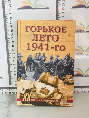 Два красавца: актёр Станислав Бондаренко и его сын Марк… | Instagram