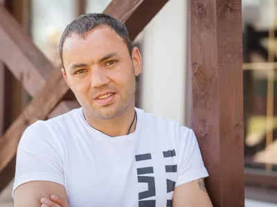 Прячет ребёнка!» — Александр Гобозов написал заявление в полицию на отца  Алианы Устиненко