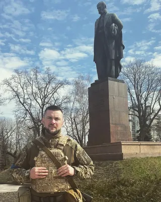 Украинский рэпер Ярмак пригрозил Басте за посещение Крыма -  Korrespondent.net