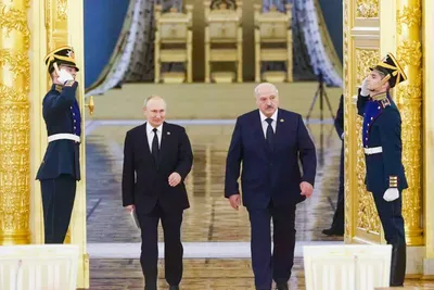 Лукашенко подписал поправки с гарантиями для уходящего президента — РБК