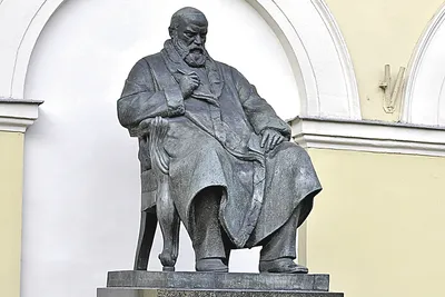 12 апреля - 200 лет со дня рождения Александра Островского - Пинская  городская центральная библиотека