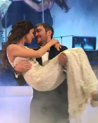 ВИДЕО: Александр Овечкин сыграл шикарную свадьбу с Анастасией Шубской -  Delfi RU