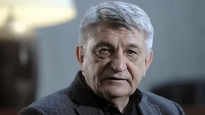 Режиссер Александр Сокуров — Forbes: «Режимное государство нуждается в  гениях» | Forbes Life