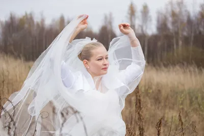 С днём рождения, моя любовь». Жена Александра Большунова показала  фотографии со свадьбы - Чемпионат