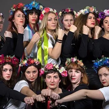 Советы FEMEN властям в Киеве и в Москве