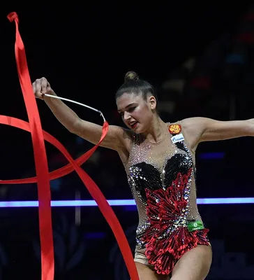 Утром готовила завтрак, порезалась»: чемпионка мира по художественной  гимнастике Александра Солдатова опровергла новость о попытке суицида |  Glamour