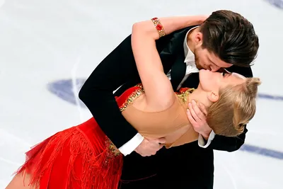 Степанова и Букин выиграли шестой этап Гран-при России в танцах на льду -  РИА Новости Спорт, 26.11.2023