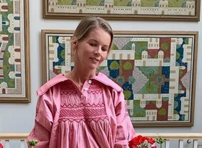 Александра Толстая — о новой жизни и о том, почему вынуждена продавать  личные вещи из семейного дома на аукционе | Tatler Россия
