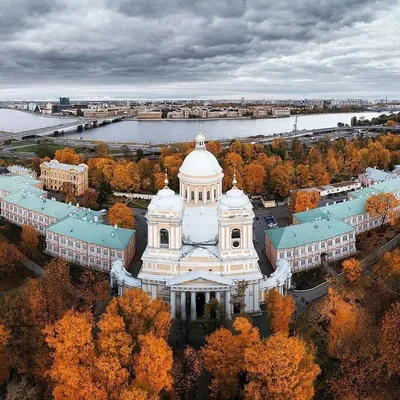 Александро-Невская Лавра: описание, история, экскурсии, точный адрес