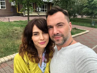 Алексей Арестович рассказал о своей жене Анастасии - видео на Showbiz