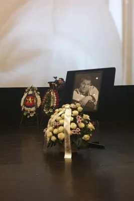 Алексея Булдакова похоронили на Троекуровском кладбище — 08.04.2019 — В  мире на РЕН ТВ