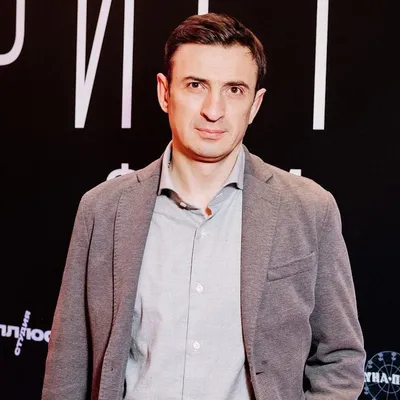 Актер Алексей Гаврилов впервые за несколько месяцев вышел в свет »