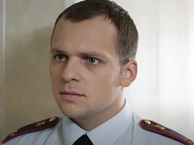 От парализованного актера Алексея Янина съехала жена - МК