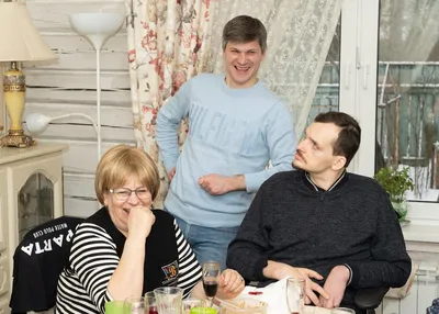 Выхаживала 8 лет: вдова 40-летнего Алексея Янина рассказала о последних  днях тяжелобольного актера - Вокруг ТВ.
