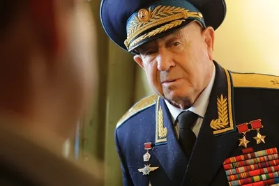 Умер советский космонавт Алексей Леонов — первый человек в открытом космосе
