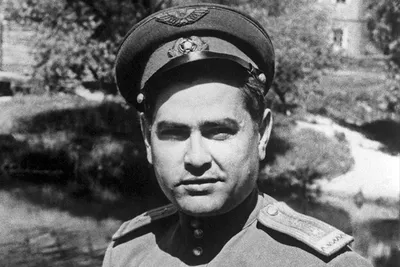 9 мая — о сильных духом. Алексей Маресьев — советский военный  летчик-истребитель, Герой Советского Союза. – Жемчужина Югры