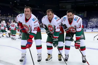 В КХЛ не собираются писать фамилии игроков на форме на русском языке -  Газета.Ru | Новости