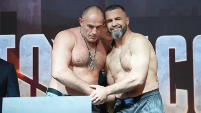 Российский боец Алексей Олейник 9 мая примет участие в турнире UFC -  Российская газета
