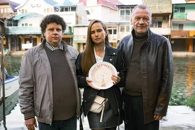 Алексей Серебряков впервые показал внучку на премьере «Красной шапочки» -  Вокруг ТВ.