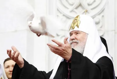 Митрополит Кирилл (Гундяев), патриарх Алексий II и только что  рукоположенный епископ Иларион (Алфеев) | Пикабу
