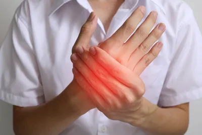 Изображение аллергии на руках: какие новые методы лечения появились в медицине