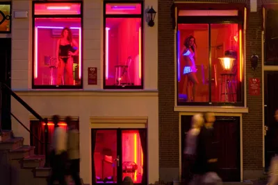 Амстердам район красных фонарей фото фотографии