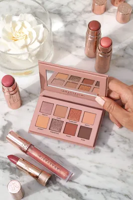 Anastasia Beverly Hills Fall Romance Eyeshadow Palette | Anastasia beverly  hills, Makeup news, Eyeshadow palette