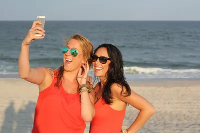 Почему пляжное \"selfie\" – занятие исключительно полезное? : Включи  настроение