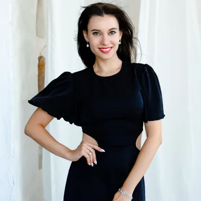 Анастасия Климова on Instagram: “Для чего инвестировать? У меня вызывает  столько эмоций этот вопрос. Просто пшшш🤯 Нужно у… | Ballet shoes, Dance  shoes, Sport shoes
