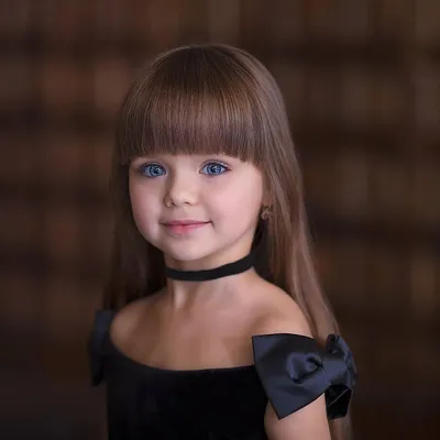 Эти русские глаза нельзя забыть: как изменилась и чем занимается «самая  красивая девочка в мире»