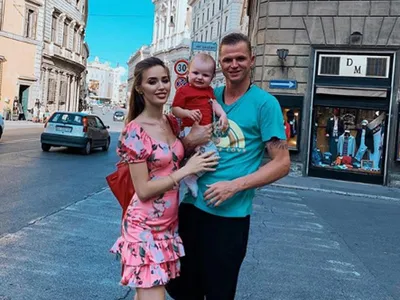 Как сестры»: беременная Анастасия Костенко показала красавицу-маму | WMJ.ru