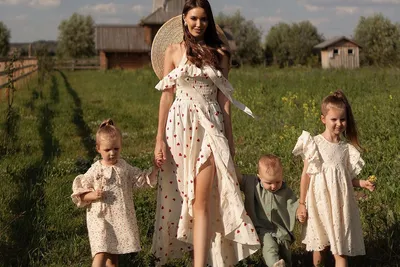 Мать Анастасии Костенко показала свое фигуристое тело: \"А где целлюлит?\" –  POPCAKE