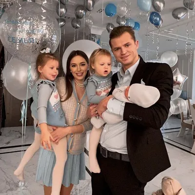 Дмитрий Тарасов и Анастасия Костенко крестили новорожденного сына - Вокруг  ТВ.