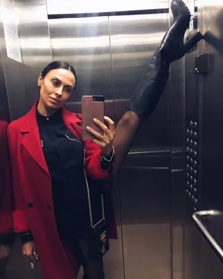 Участница из Nikita, Анастасия Кумейко, похвасталась растяжкой, лифт —  Шоу-бизнес
