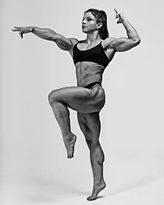 👑💪АНАСТАСИЯ ЛЕОНОВА 💪👑 on Instagram: “😍❤️ Процесс пошёл 💣 Обожаю это  чувство,когда ты видишь результаты, и жела… | Body building women, Back and  biceps, Delts