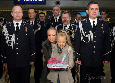 Сестры Петрик устроили на Новой волне скандал из-за макияжа - tv.ua