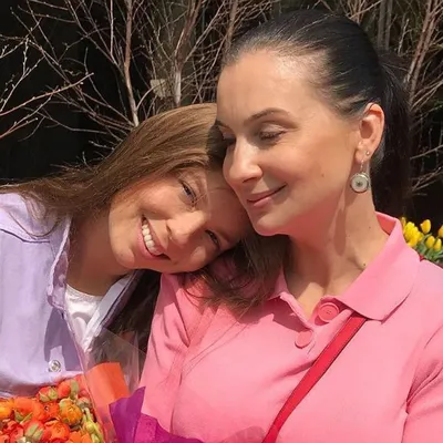 Анастасия Стриженова трогательно поздравила маму с днем рождения - Вокруг  ТВ.