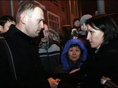 Удальцовой могут не передать мандат Рашкина из-за вопросов к украинскому  гражданству - Ведомости