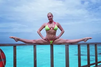 Неужели дождались - Анастасия Волочкова опубликовала традиционное фото в  бикини со своего мальдивского отдыха. ⠀ Балерина не до конца… | Instagram