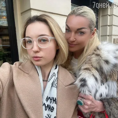 Анастасия Волочкова поделилась редким фото с дочерью - Вокруг ТВ.