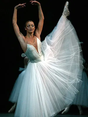Какая же она была красивая раньше — 20 Фото Анастасии Волочковой в молодости  | Ballet beautiful, Ballet hairstyles, Ballet performances