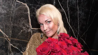 Я могу в своём доме ходить обнаженной!»: Анастасия Волочкова возмущена  слежкой соседей - KP.RU