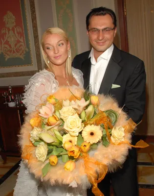 Анастасия Волочкова отправилась на свадьбу бывшего возлюбленного |  New-magazine.ru | Дзен