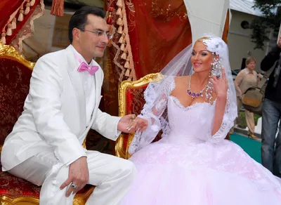 Волочкова в свадебном платье сообщила о радостном событии (фото)