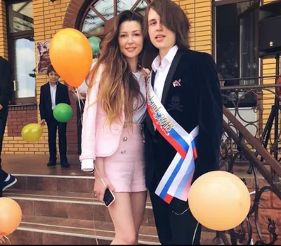 Дорогой Валечке 18 лет»: дочь Анастасии Заворотнюк опубликовала фото  моложавой мамы актрисы в день ее рождения